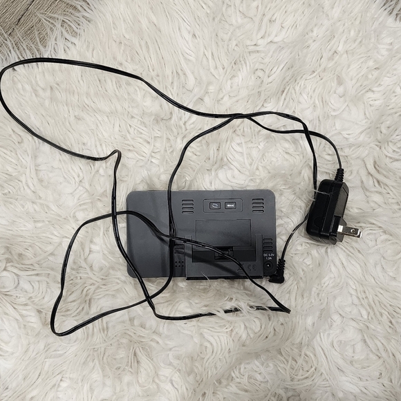 SMARTRO Digital Projection Alarm Clock - Picture 3 of 16